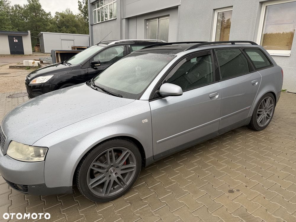 Audi A4 Avant - 1