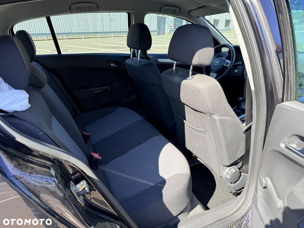 Opel Astra 1.6 Edition 111 Jahre - 22