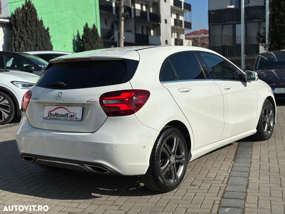 Mercedes-Benz A 180 7G-DCT Urban - 3