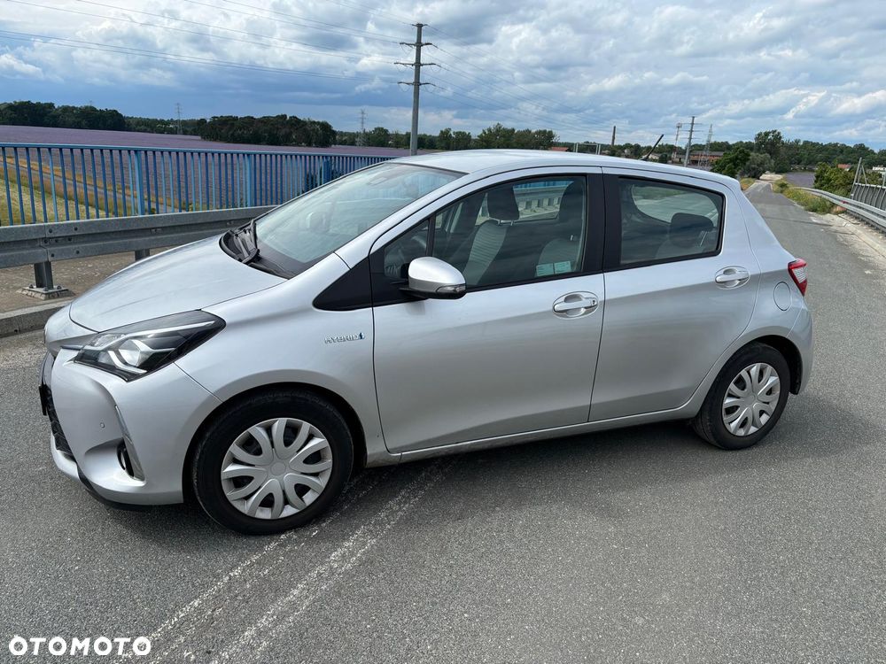Toyota Yaris Hybrid 100 Dynamic EU6 - 5