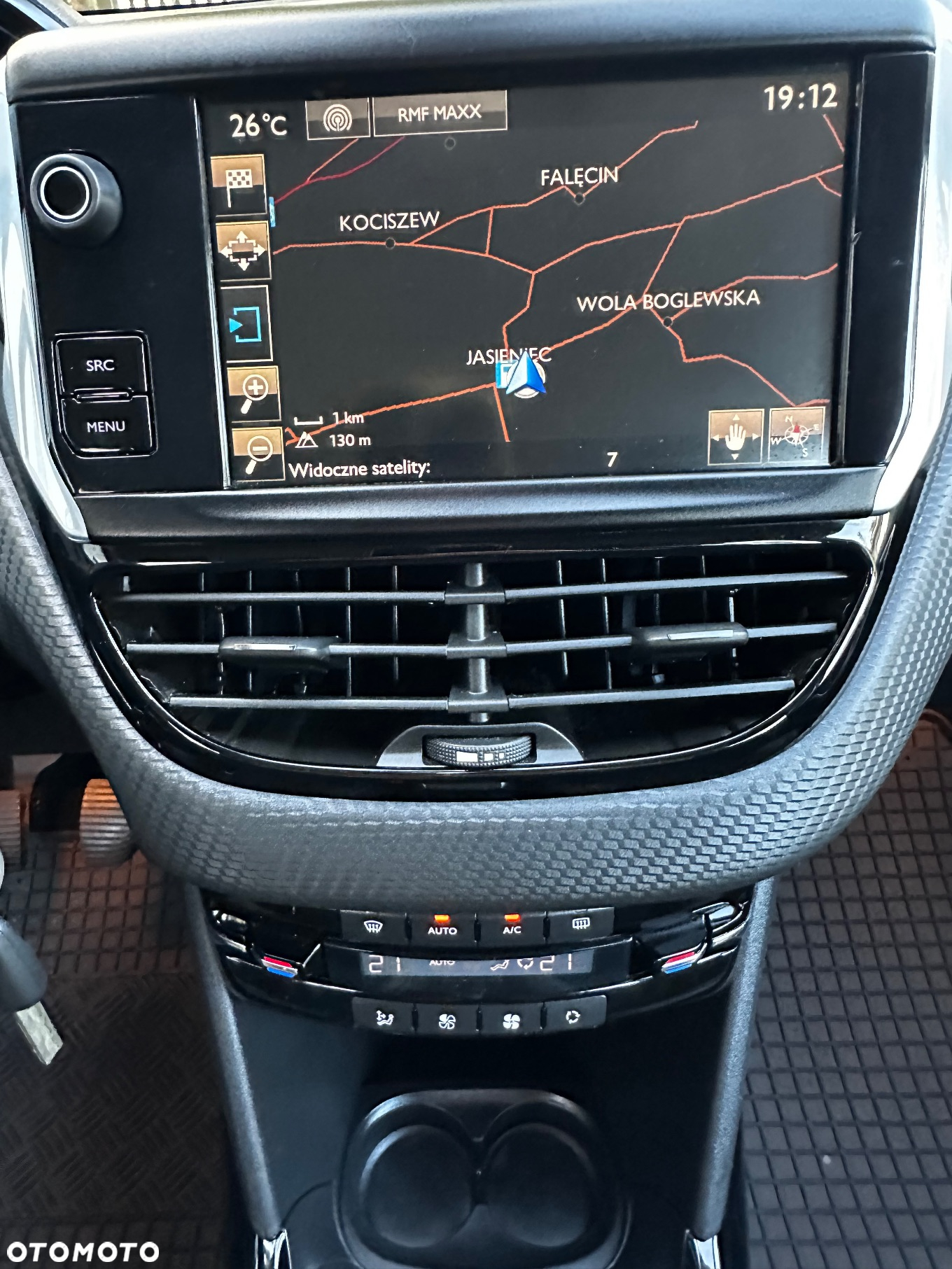 Peugeot 2008 - 32