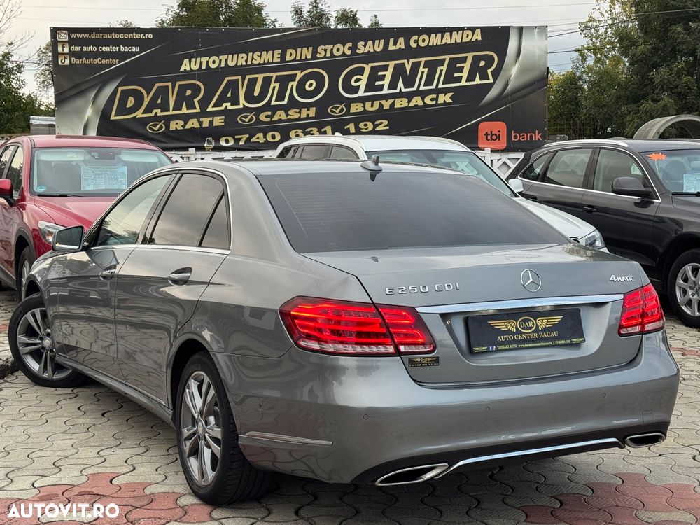 Mercedes-Benz E 250 BlueTEC 4Matic 7G-TRONIC - 4