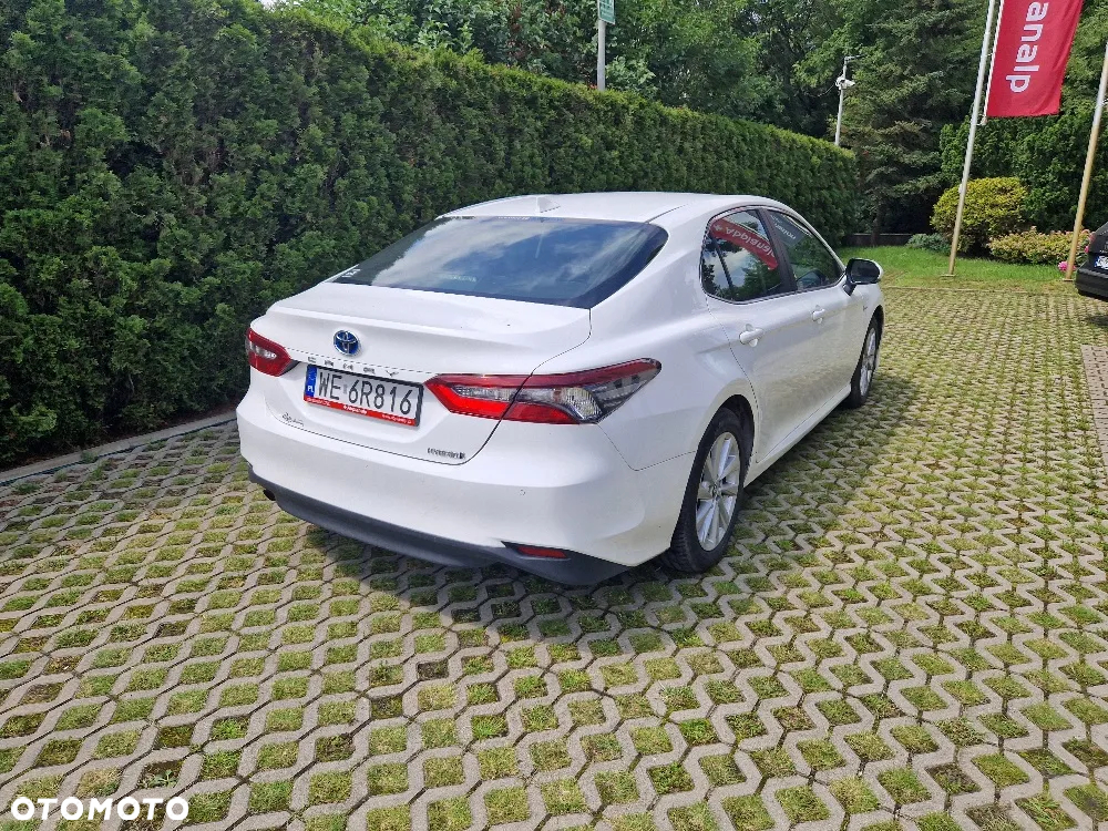 Toyota Camry 2.5 Hybrid Comfort CVT - 3