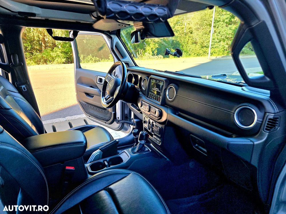 Jeep Wrangler - 14
