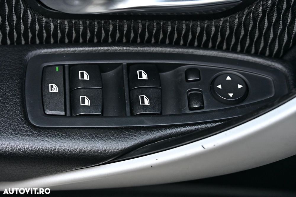 BMW Seria 3 318d Touring Aut. - 20