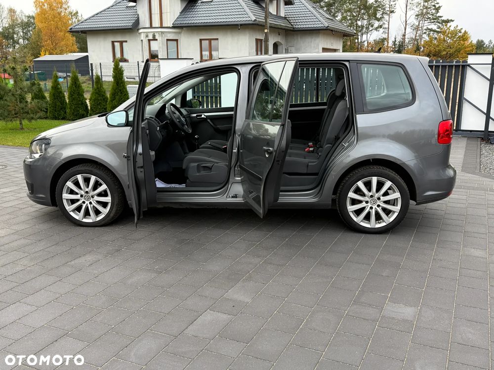 Volkswagen Touran 1.6 TDI DPF BlueMotion Technology Trendline - 11
