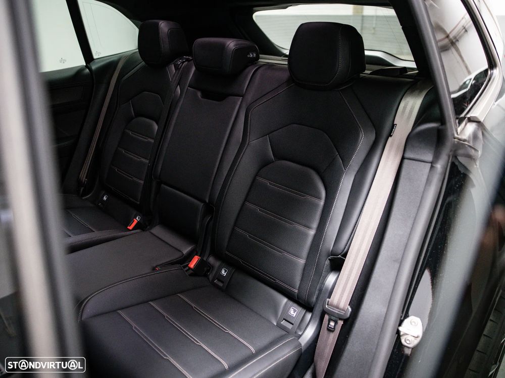 Porsche Cayenne Electric Turbo - 29