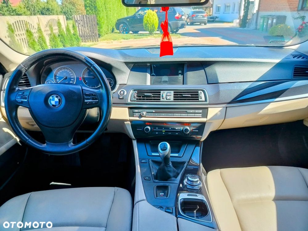 BMW Seria 5 520d - 7