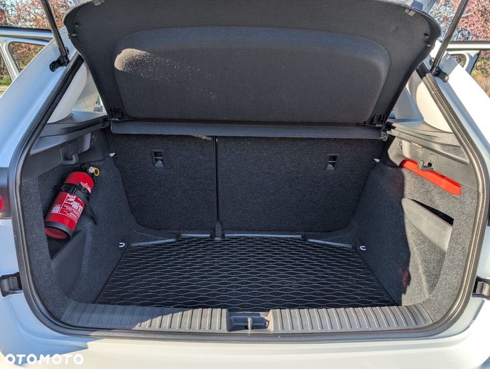 Skoda Kamiq 1.0 TSI Selection DSG - 25