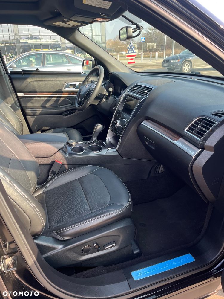 Ford Explorer - 19