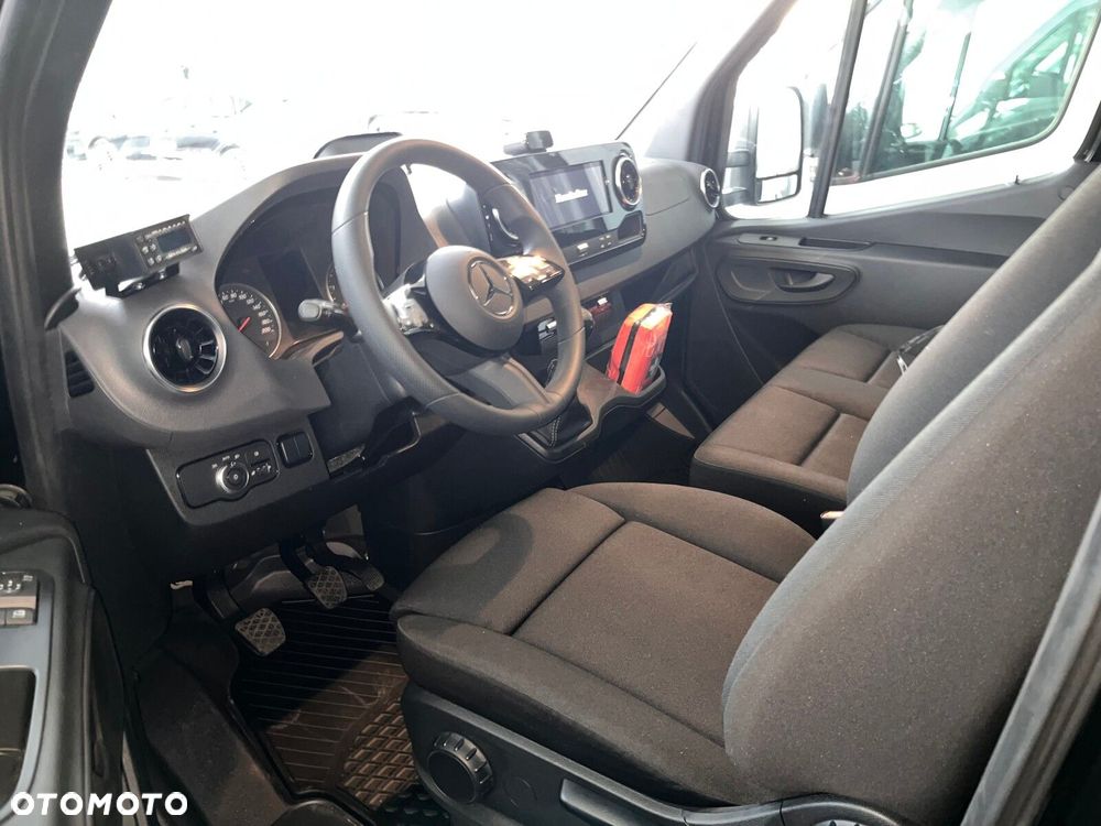 Mercedes-Benz SprinterSprinter - 6