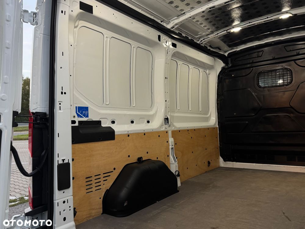 Ford TRANSIT LIFT L2H2 KLIMA LEDY CZUJNIKI HAK MAŁY PRZEBIEG PERFEKCYJNY Z NIEMIEC! - 30