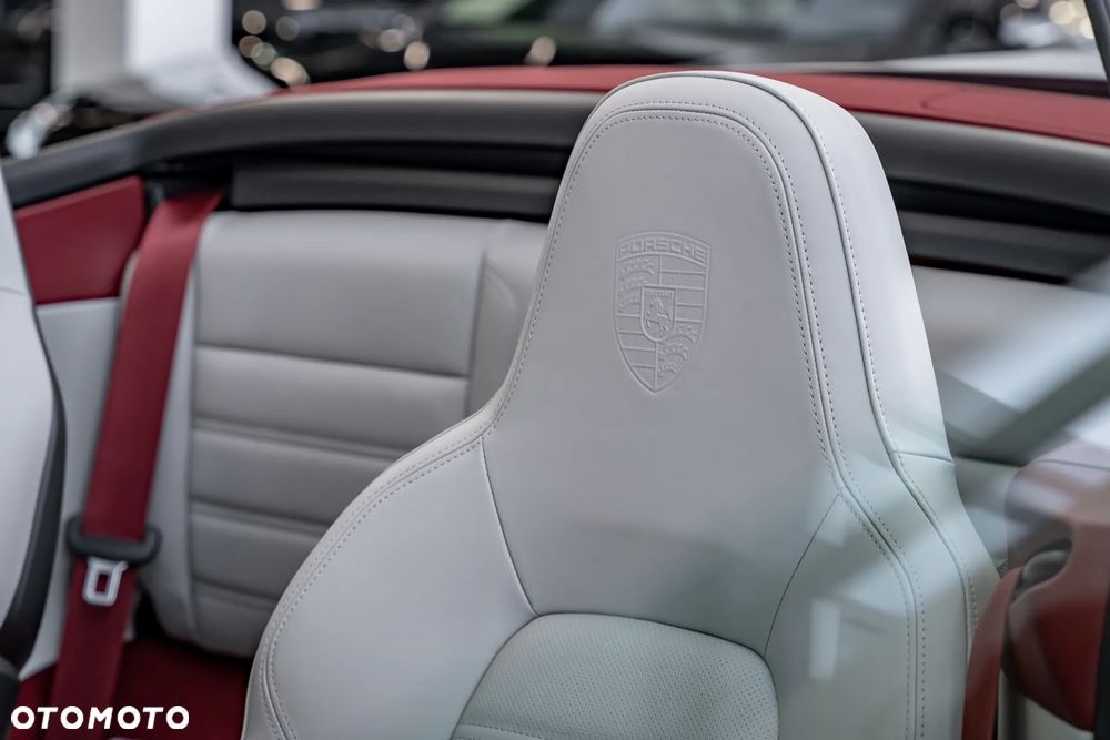 Porsche 911 Turbo S - 28