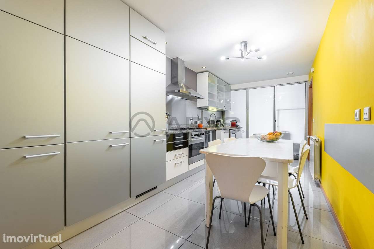 Apartamento T4 localizado no coração da cidade de Braga - Grande imagem: 5/23