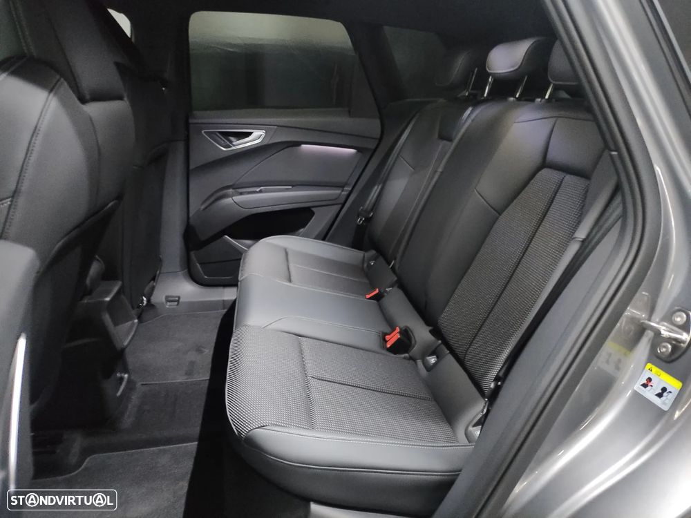 Audi Q4 e-tron 45 82 kWh SE Business - 18