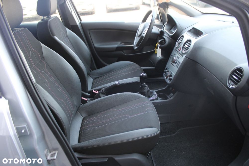 Opel Corsa - 22