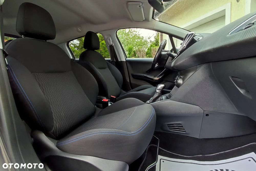 Peugeot 208 PureTech 82 Start & Stop Style - 15