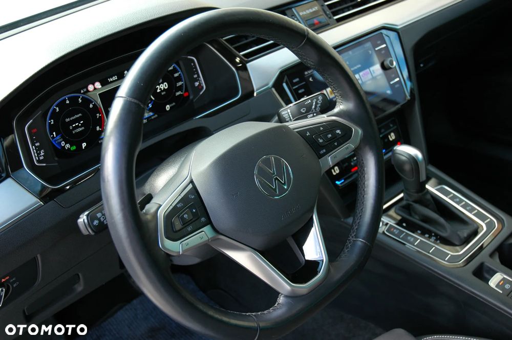 Volkswagen Passat - 5