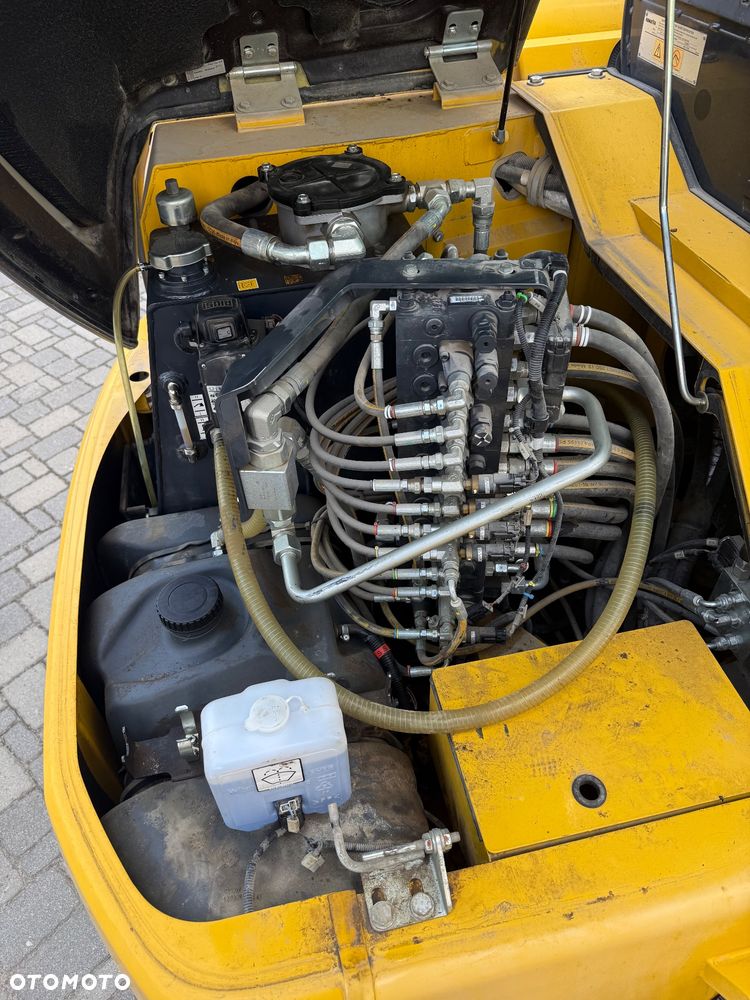 Komatsu PC80MR-5EO - 14