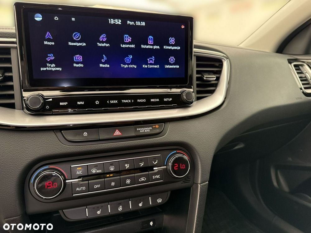 Kia Ceed - 28