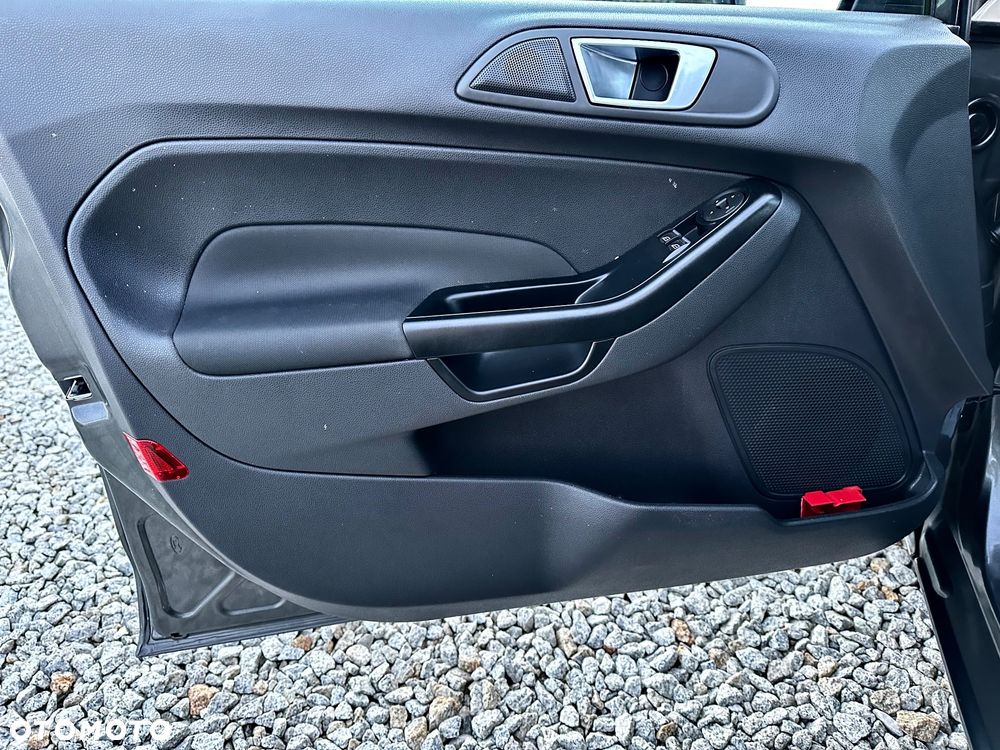 Ford Fiesta 1.0 EcoBoost S&S TREND - 8