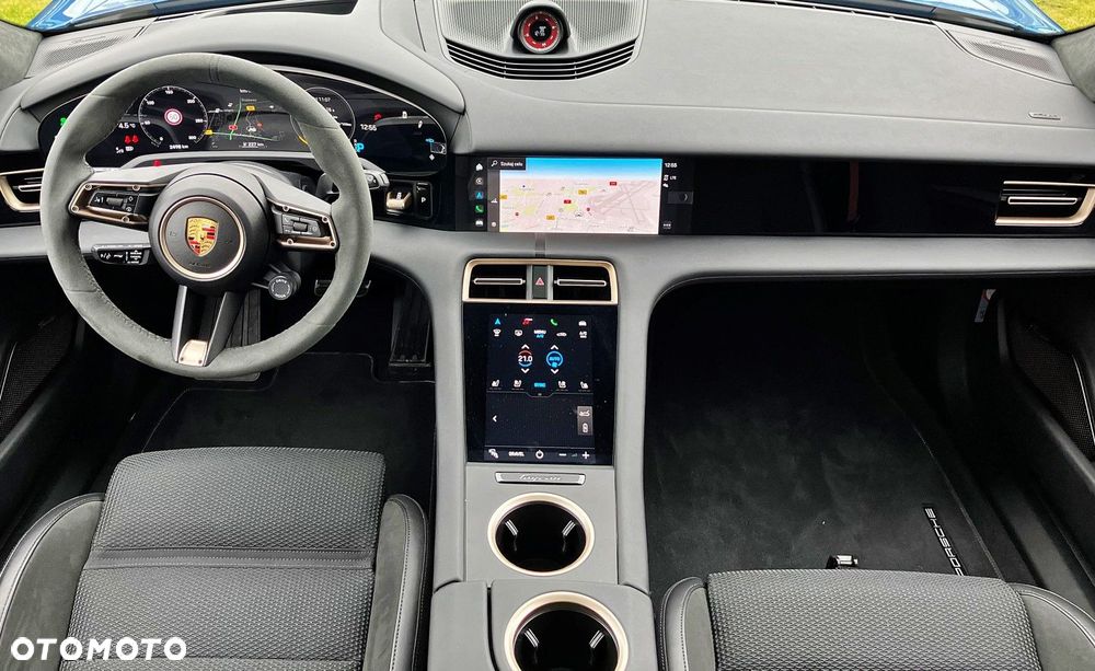 Porsche Taycan Turbo S - 28