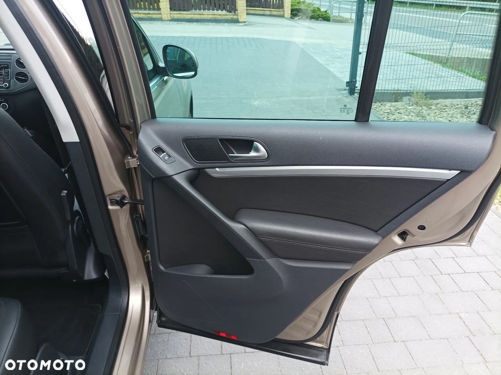 Volkswagen Tiguan 1.4 TSI 4Motion Exclusive - 26