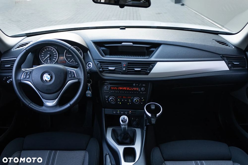 BMW X1 xDrive18d - 8