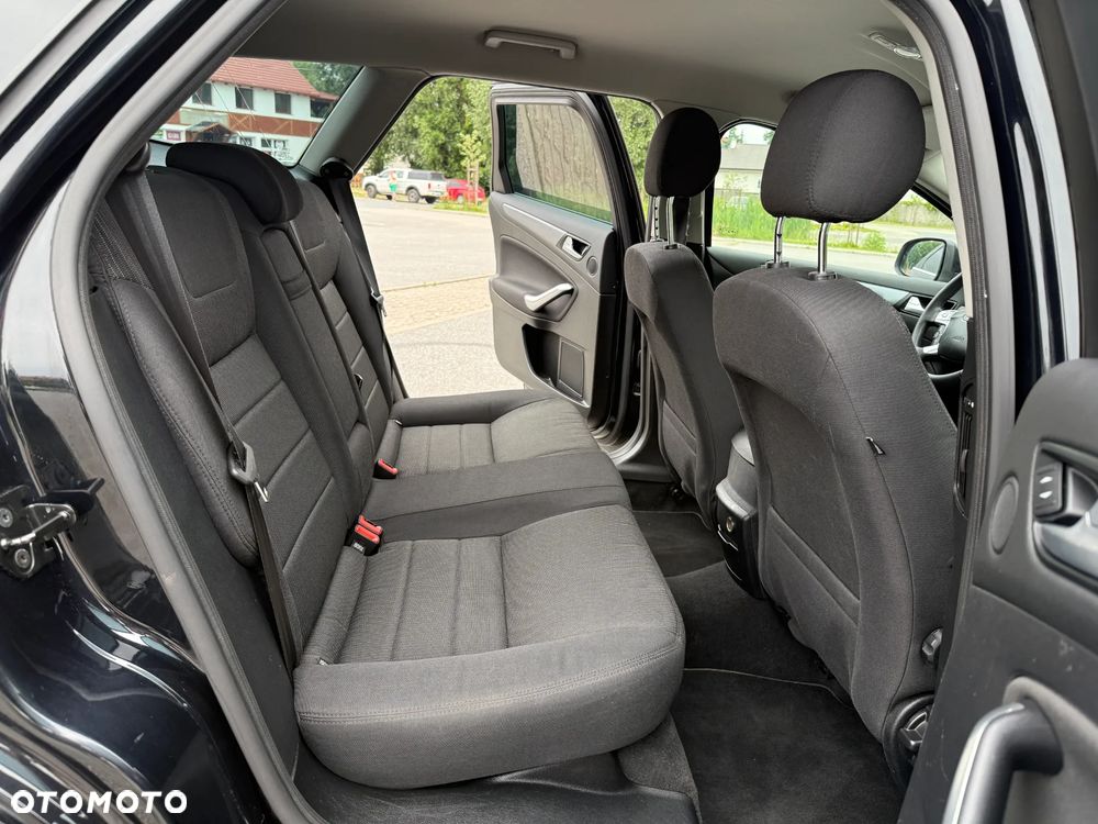 Ford Mondeo - 29