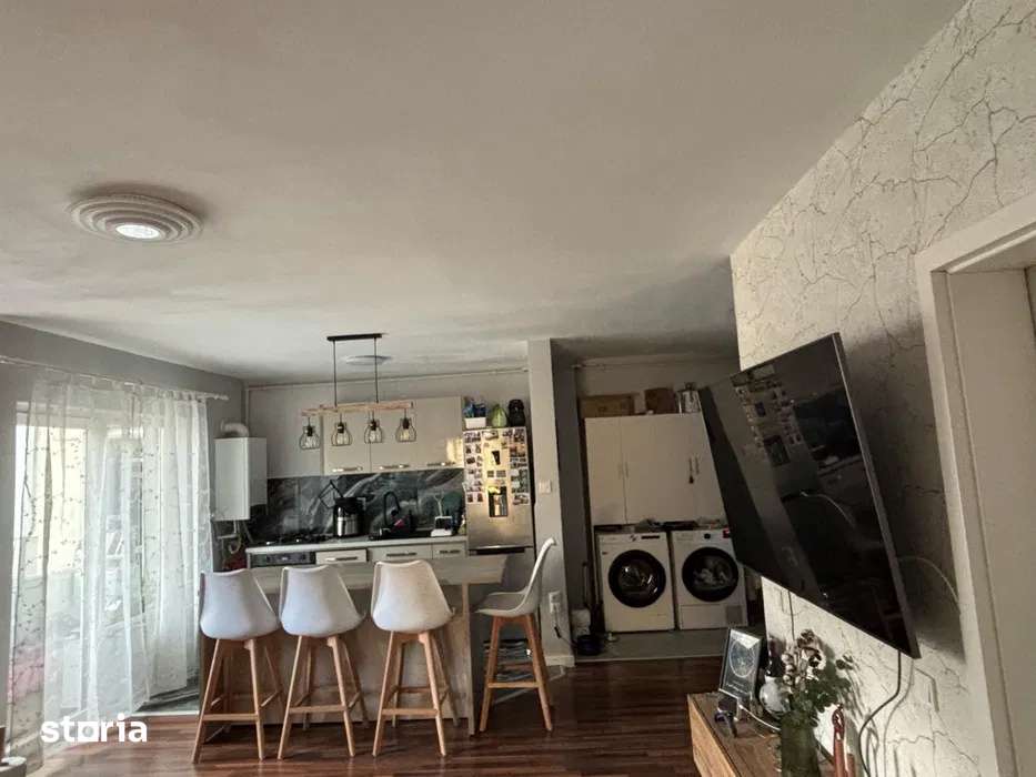 Apartament 3 camere de vanzare,zona Florilor — fotografia 3