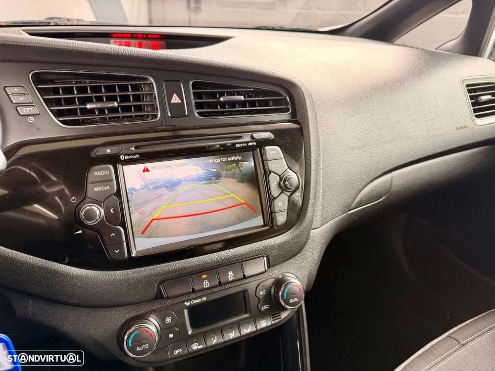 Kia Ceed - 13
