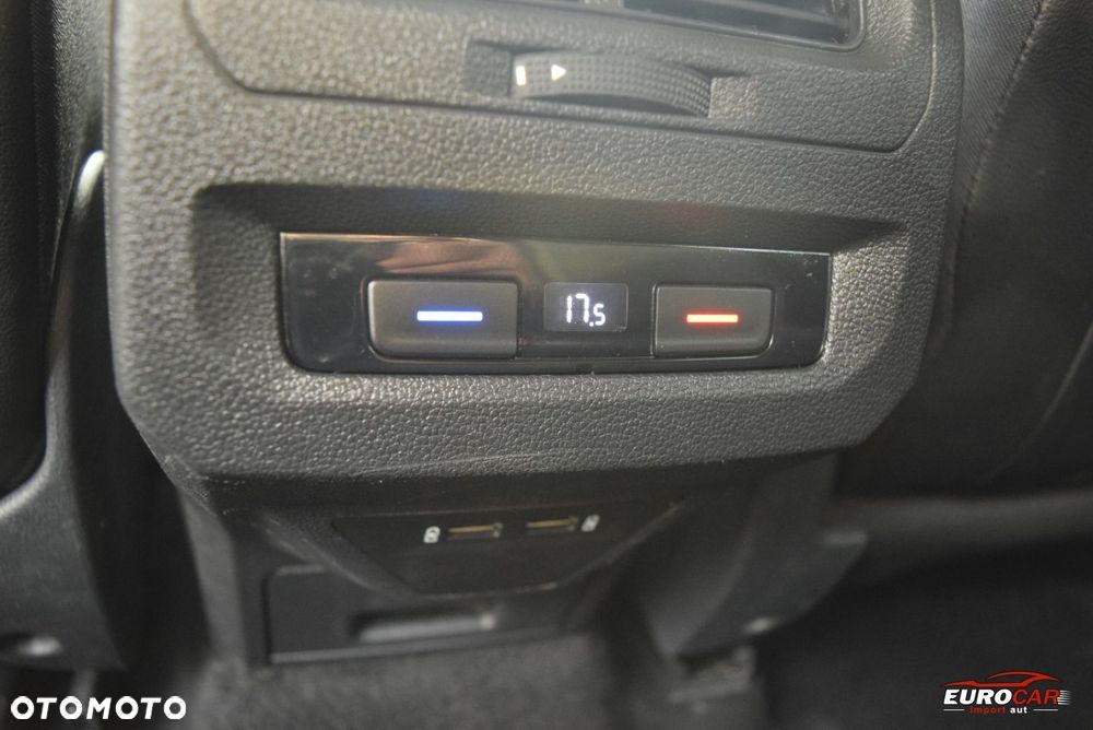 Volkswagen Touran 1.6 TDI SCR Join - 29