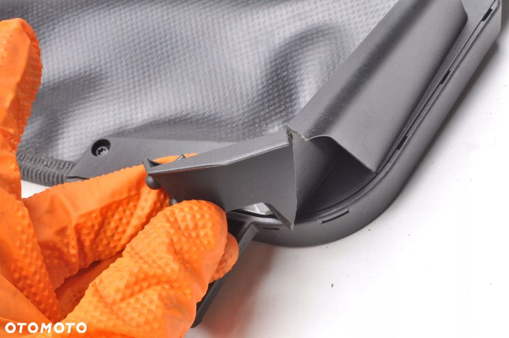 LAND ROVER DISCOVERY L462 ROLETA TYŁ TYLNA HY32-425B56 - 2