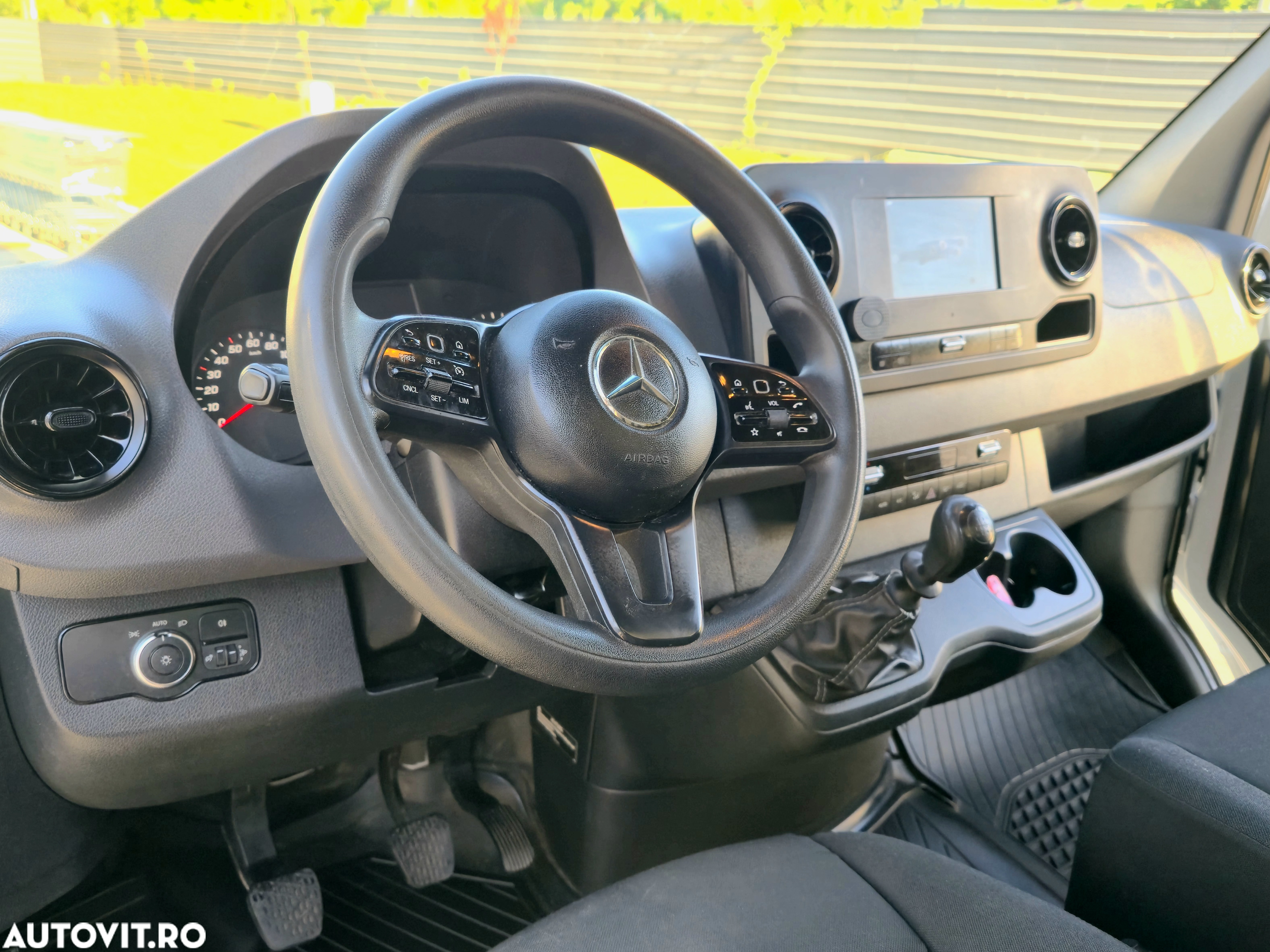 Mercedes-Benz Sprinter - 5