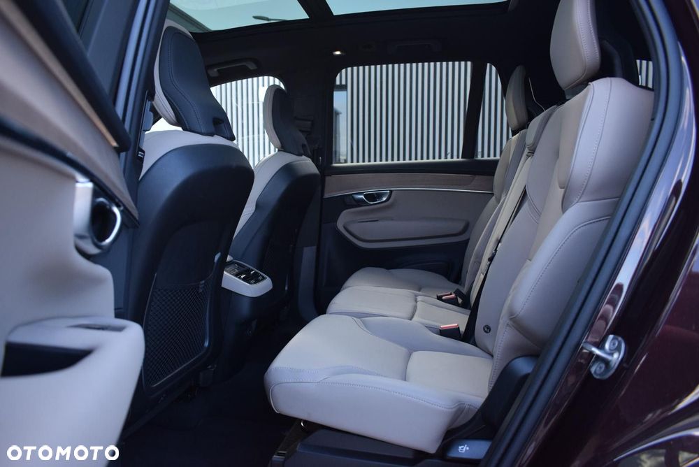 Volvo XC 90 - 26