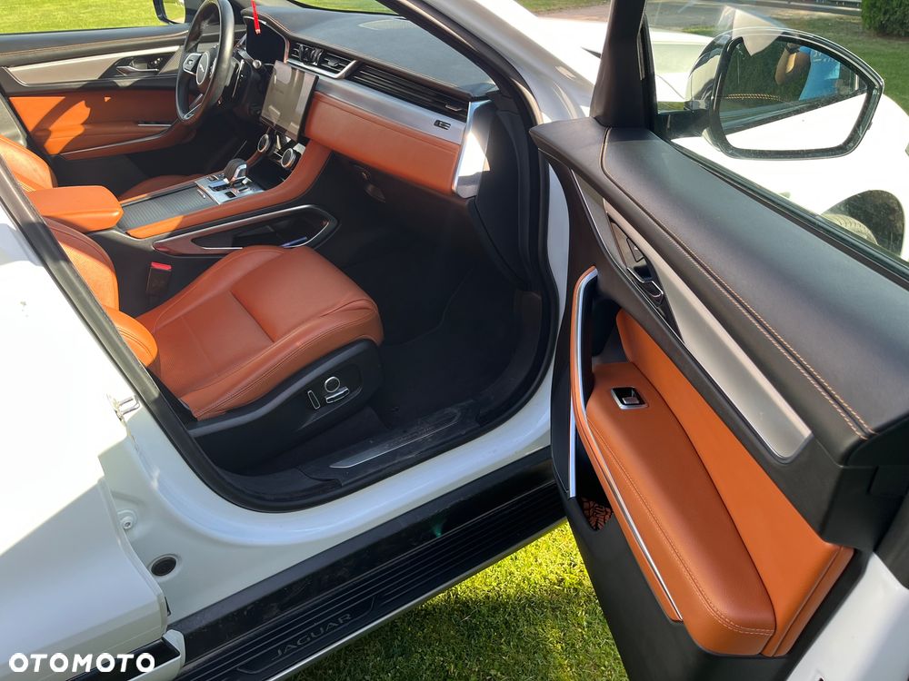 Jaguar F-Pace 2.0 P250 mHEV AWD R-Dynamic S - 6
