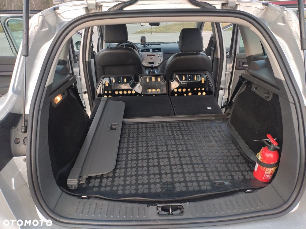 Ford Kuga 2.0 TDCi 4x4 Titanium - 22