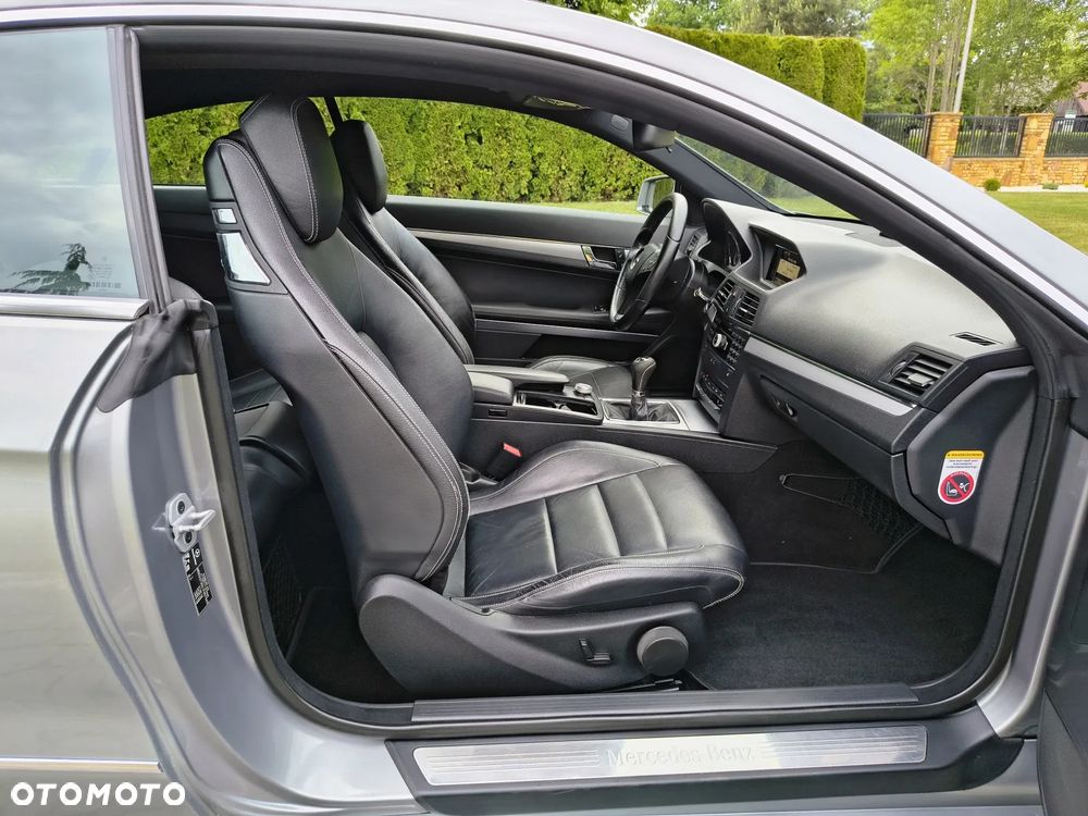 Mercedes-Benz Klasa E 220 CDI - 17