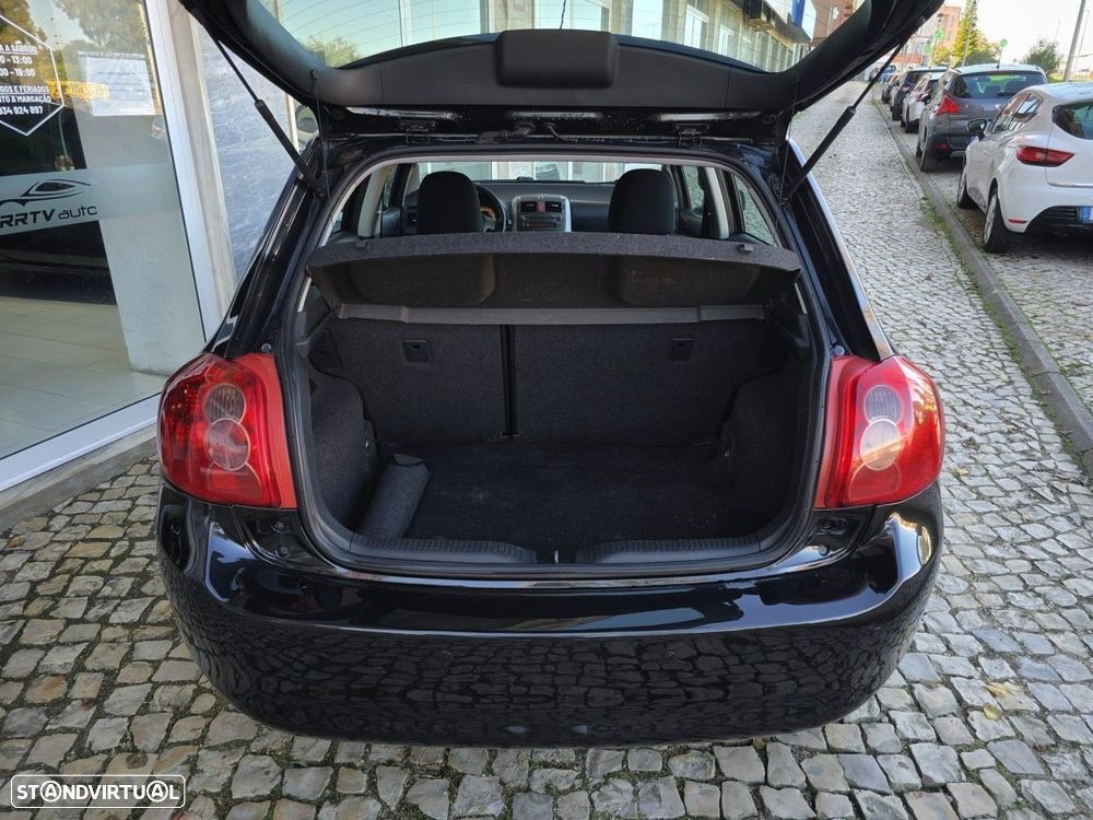 Toyota Auris 1.4 D-4D MMT Sol - 23