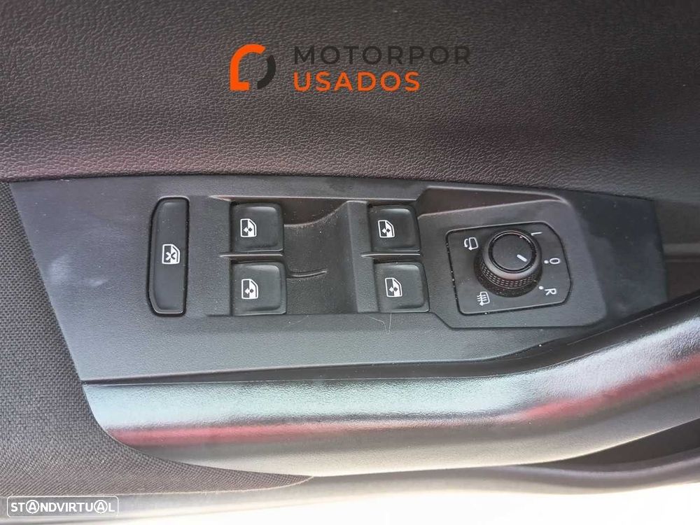 VW Taigo 1.0 TSI - 12