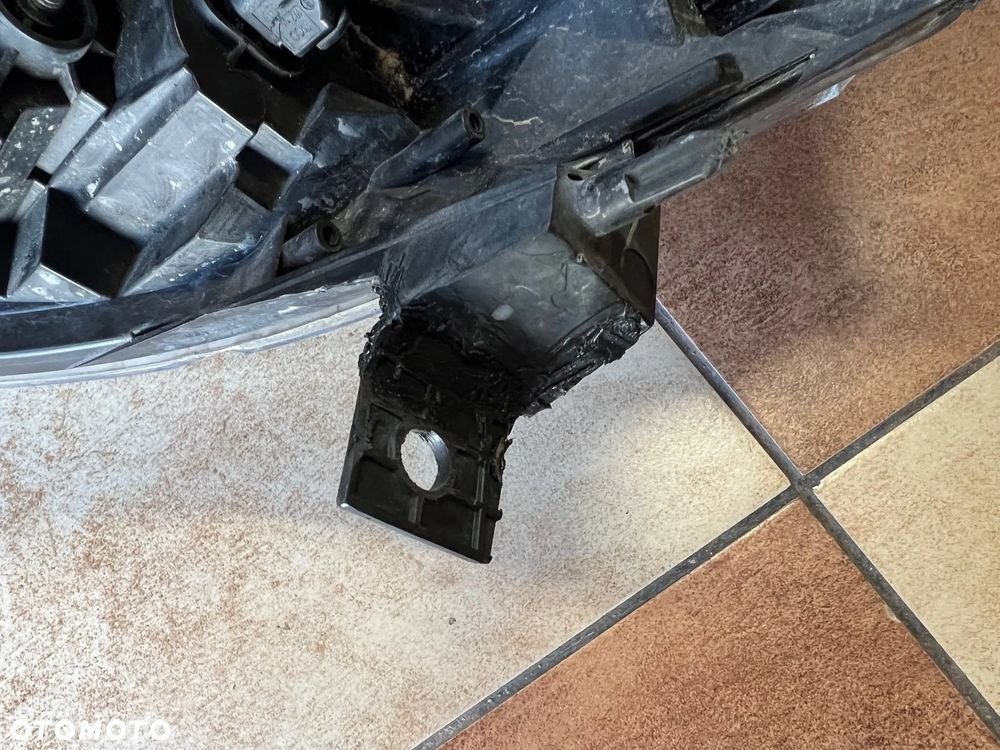 LAMPA REFLEKTOR PRZÓD PRZEDNIA PRAWA RENAULT TRAFIC III 260109424R - 4