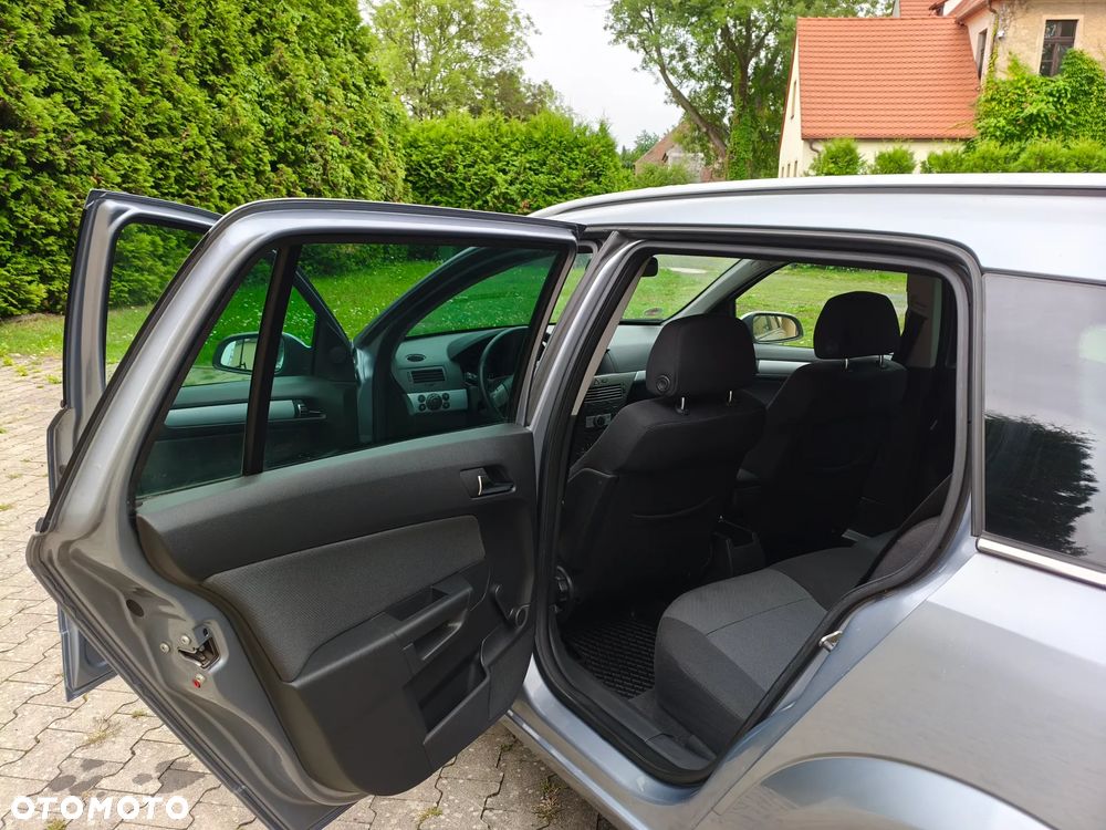 Opel Astra 1.8 Edition - 10