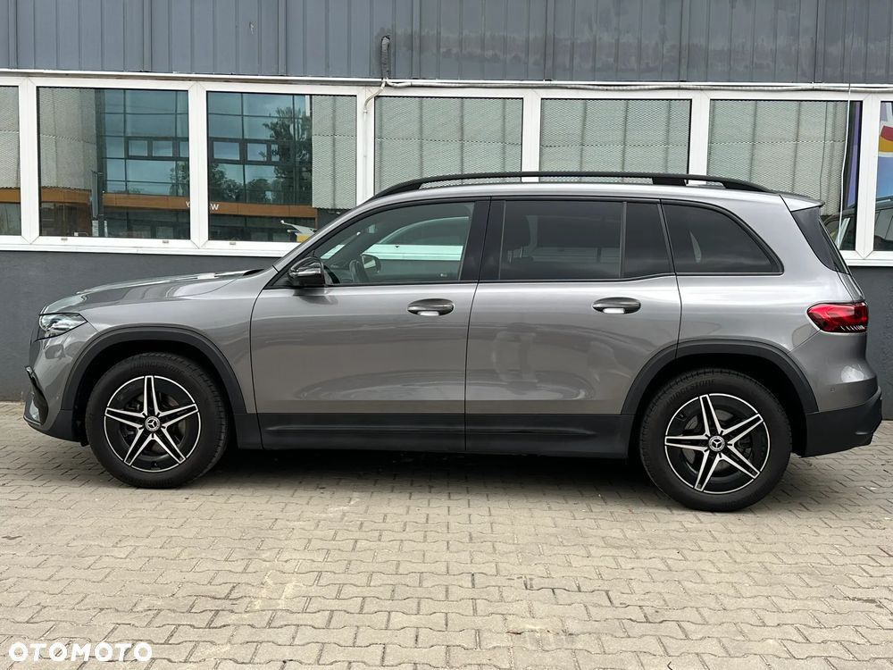 Mercedes-Benz EQB 250 66.5kWh AMG - 36