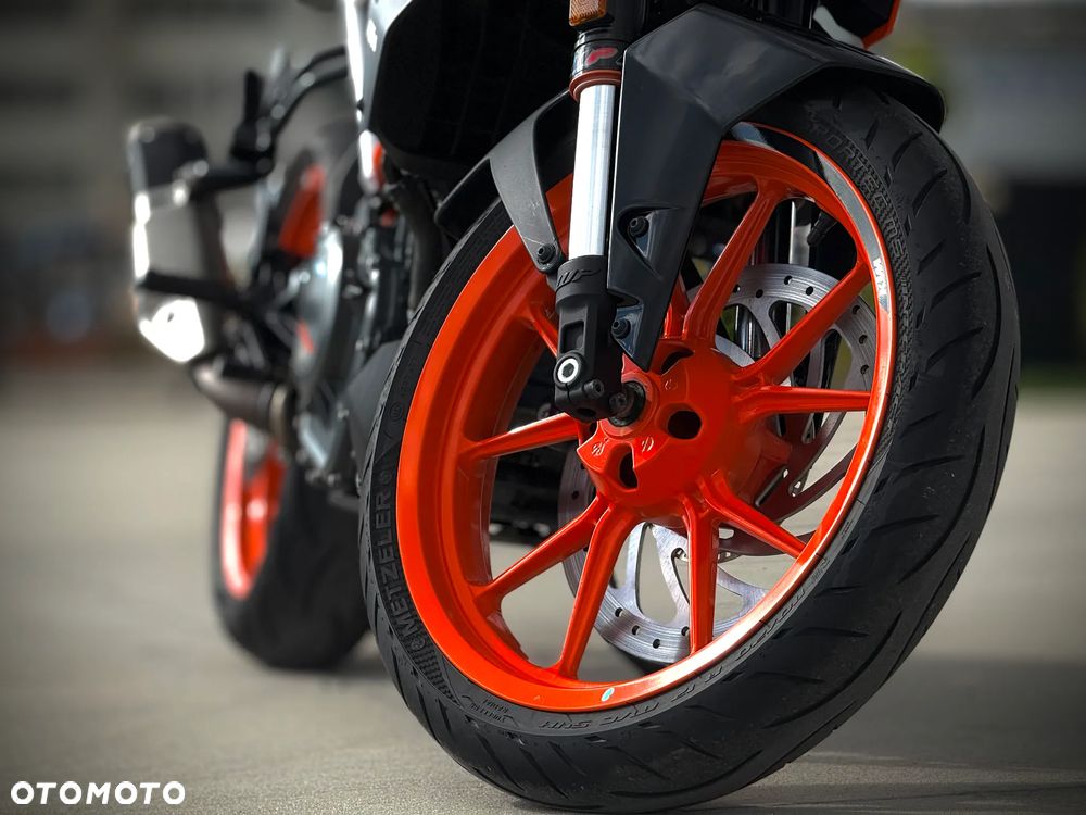 KTM Duke - 19