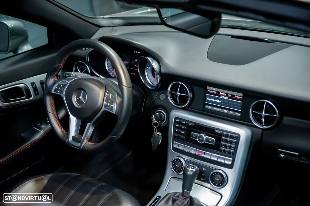 Mercedes-Benz SLK 200 (BlueEFFICIENCY) 7G-TRONIC - 20