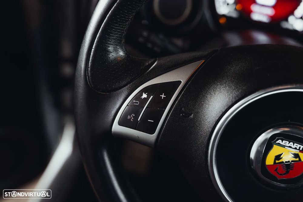 Abarth 595 1.4 T-Jet Competizione - 19