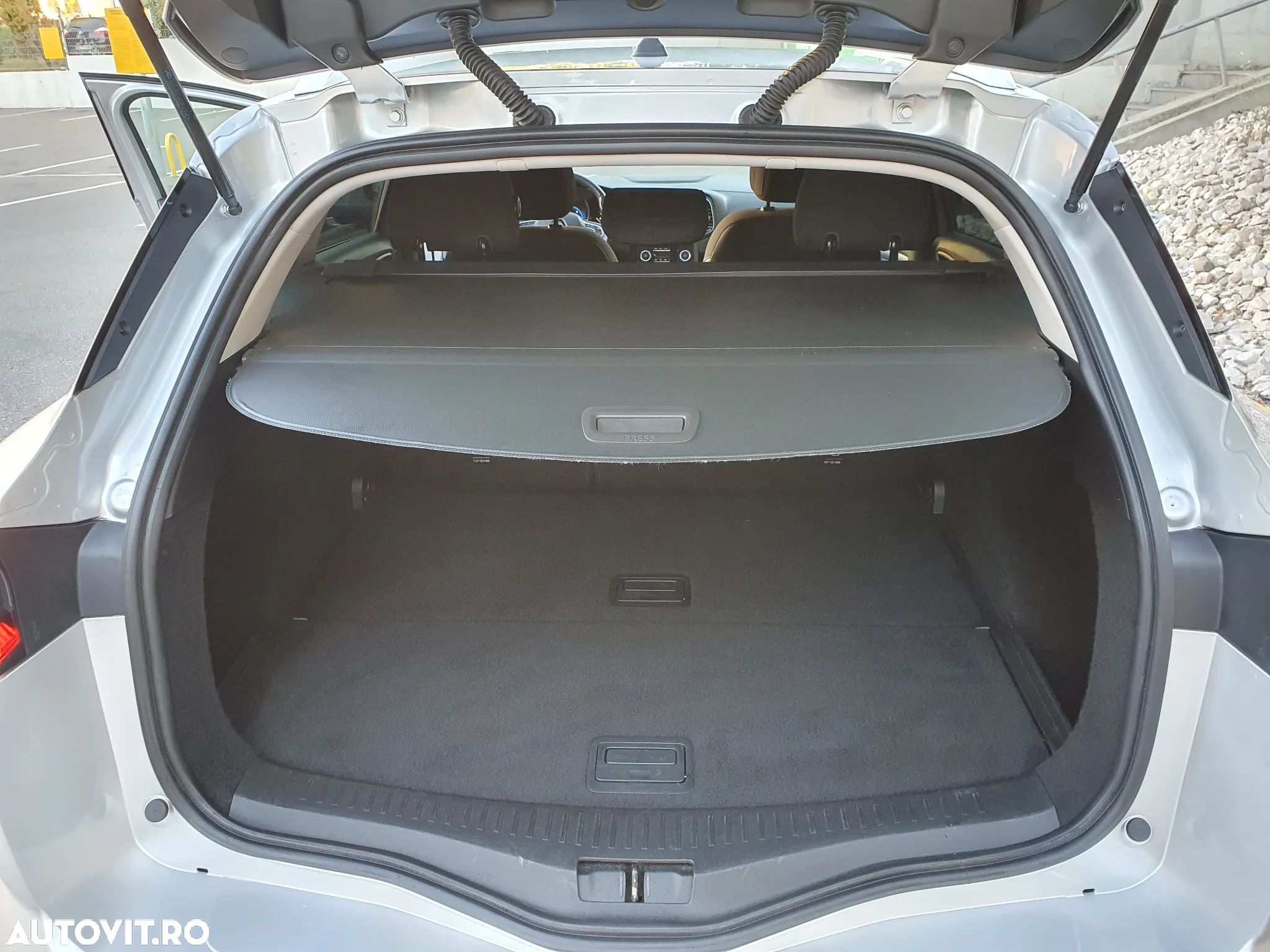 Renault Megane Grandtour ENERGY dCi 110 Start & Stopp Paris Business - 16
