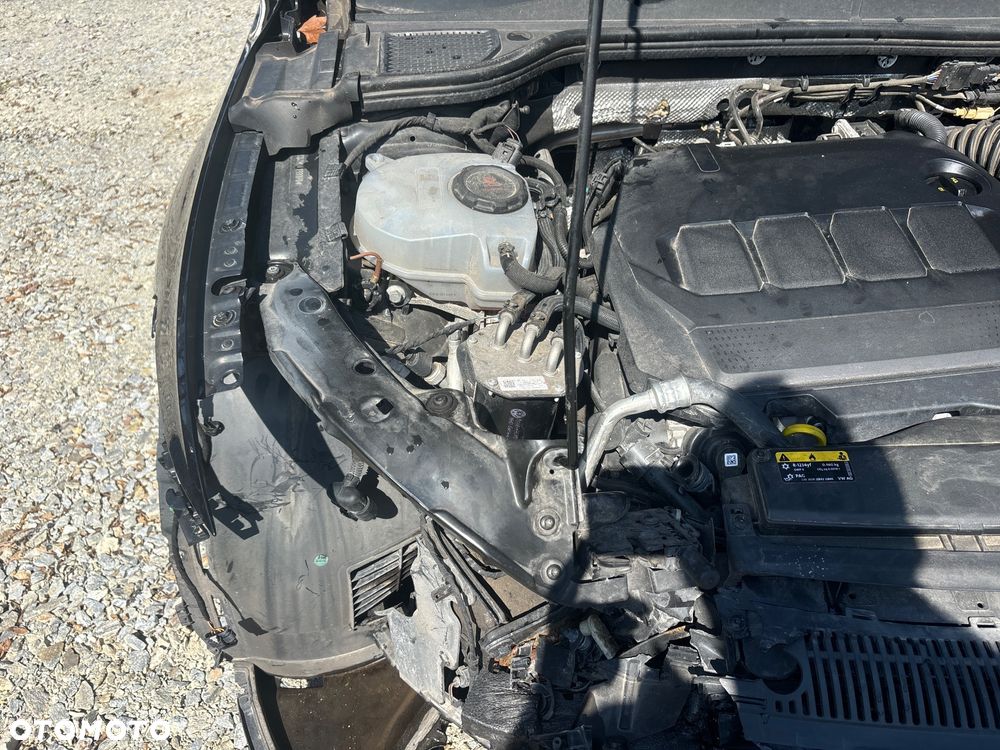 Volkswagen Golf 2.0 TDI R-Line DSG - 12