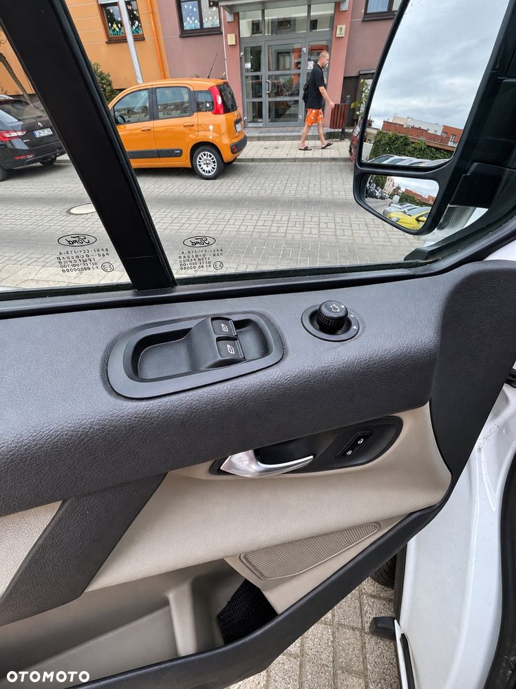 Ford Tourneo Custom 300 L1H1 VA Trend - 18