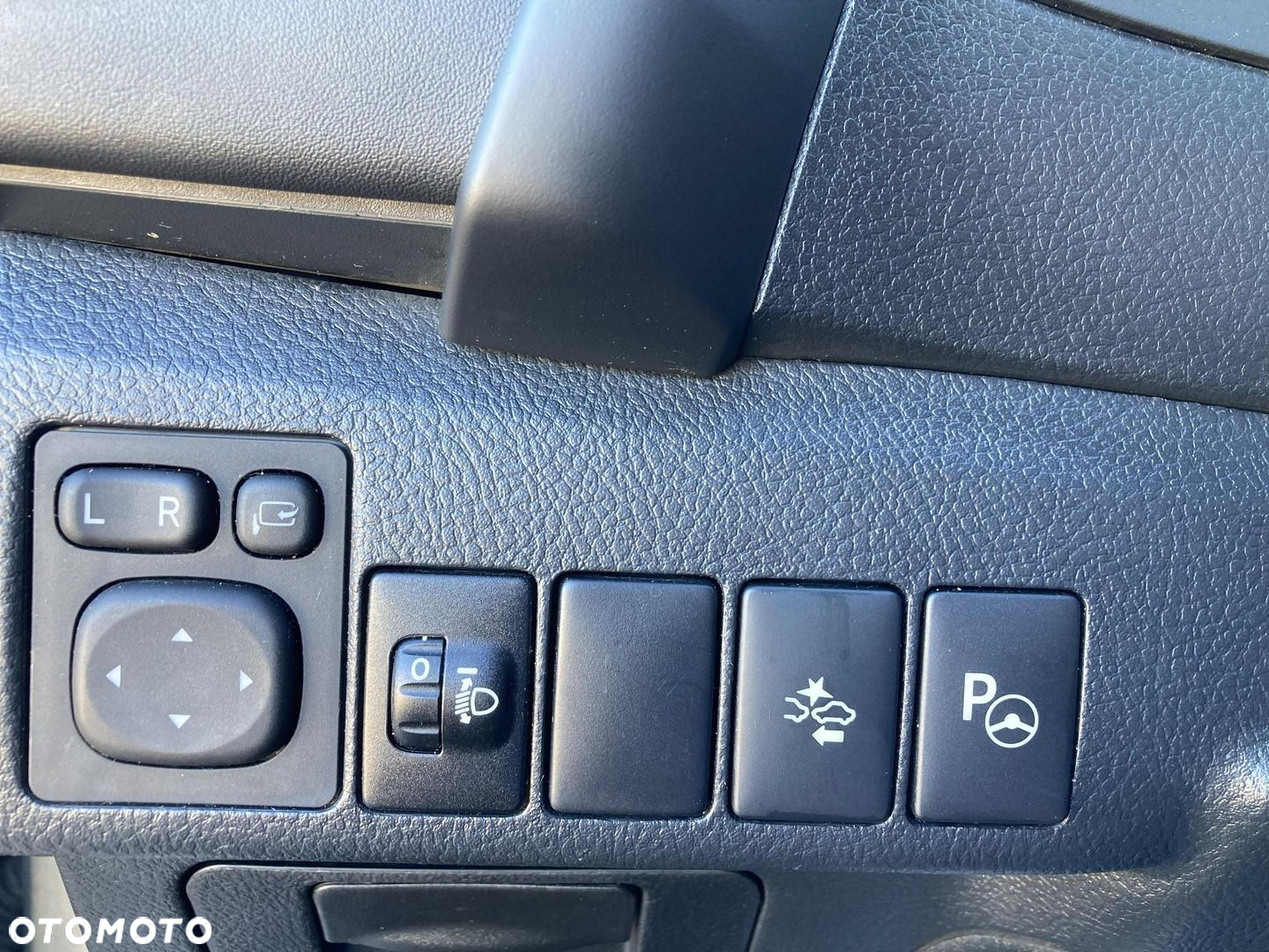 Toyota Auris Hybrid 135 Premium - 13